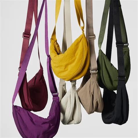 uniqlo crescent bag dupe|uniqlo shoulder bag 20 dollar.